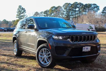 2025 Jeep Grand Cherokee Laredo X 4x4