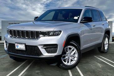 New 2026 Jeep Grand Cherokee Laredo X 4x4