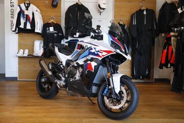2026 BMW M 1000 XR