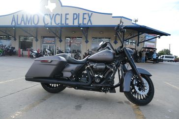 2017 HARLEY ROAD KING SPECIAL BLACK