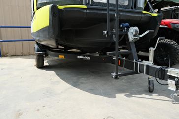 USED 2023 KARAVAN SINGLE AXEL 