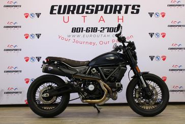 Used 2025 Ducati Scramber Nighshift Blue 