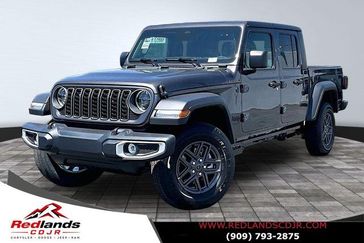 New 2026 Jeep Gladiator Sport S 4x4