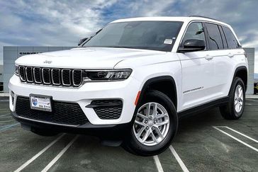 New 2026 Jeep Grand Cherokee Laredo X 4x4