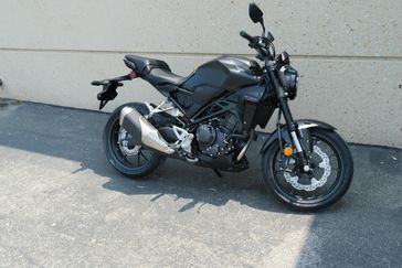 2025 Honda CB300R ABS MATTE BLACK METALLIC 