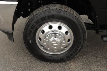 2025 RAM 3500 Tradesman Crew Cab 4x4 8' Box