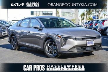 New 2026 Kia K4 LXS