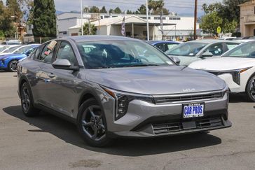 New 2026 Kia K4 LXS