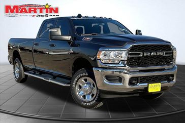 2024 RAM 3500 Tradesman Crew Cab 4x4 8' Box