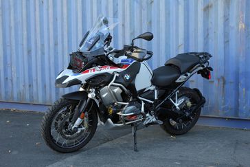 LT WHITE/RACING RED/BLUE