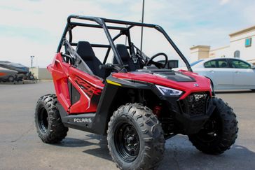 2025 Polaris RZR 200 EFI INDY RED 