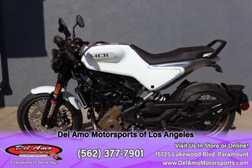 2023 HUSQVARNA VITPILEN 401  in a WHITE exterior color. Del Amo Motorsports of Los Angeles (562) 262-9181 delamomotorsports.com 