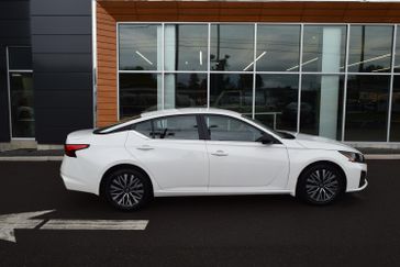 PEARL WHITE