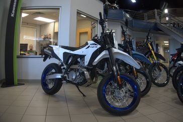 New 2025 Suzuki DRZ4SM 