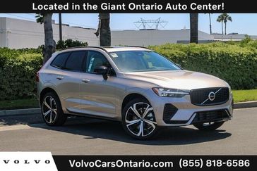 2025 Volvo XC60 Plug-In Hybrid T8 Ultra