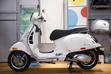 2027 Vespa GTS 310 SUPER