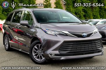 Used 2023 Toyota Sienna XLE
