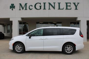 Used 2024 Chrysler Pacifica TOURING L