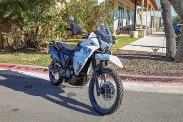 2025 Kawasaki KLR 650 S ABS PEARL CRYSTAL WHITE AND METALLIC CARBON GRAY