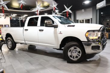 2024 RAM 2500 Tradesman Crew Cab 4x4 8' Box