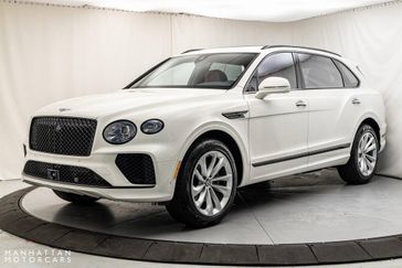 2024 Bentley Bentayga EWB V8