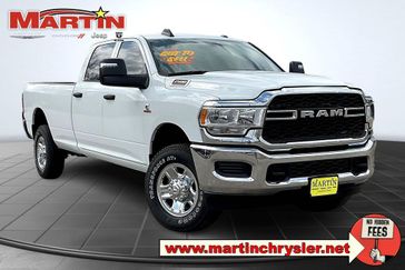 2024 RAM 2500 Tradesman Crew Cab 4x4 8' Box