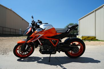 2023 KTM 1290 SUPER DUKE R EVO