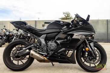 Used 2025 Yamaha YZF R7 
