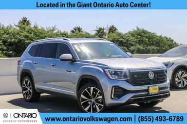 New 2026 Volkswagen Atlas 2.0T SEL Premium R-Line