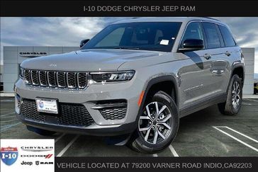 New 2027 Jeep Grand Cherokee Laredo X 4x4
