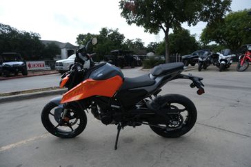 2024 KTM 250 DUKE ORANGE 