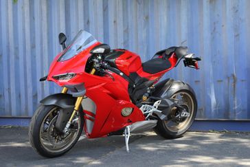 2025 Ducati Panigale V4 S 