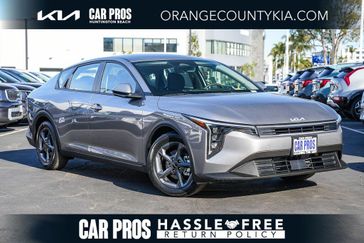 New 2026 Kia K4 LXS