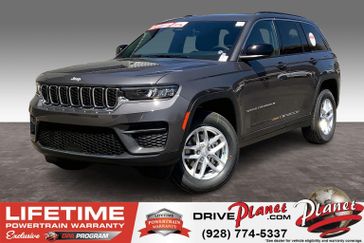 2025 Jeep Grand Cherokee Laredo X 4x4