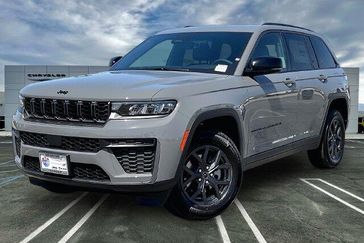 New 2027 Jeep Grand Cherokee Laredo Altitude