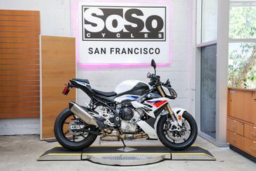 2026 BMW S 1000 R