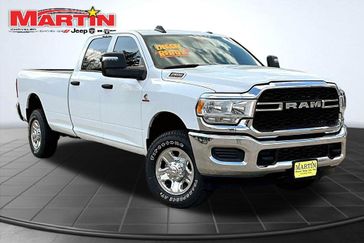 2024 RAM 2500 Tradesman Crew Cab 4x4 8' Box