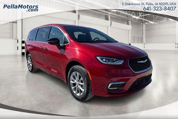 New 2026 Chrysler Pacifica Limited Awd