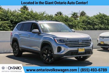 New 2026 Volkswagen Atlas 2.0T SE w/Technology
