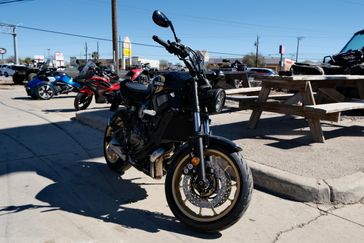 2025 YAMAHA XSR700 RAVEN 