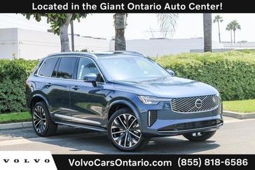 2025 Volvo XC90 B5 Plus