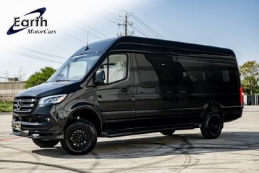 2025 Mercedes-Benz Sprinter 2500 Legand Executive LUXE 9 Passenger Coach