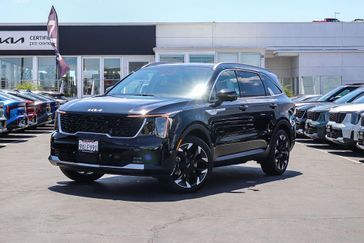 Used 2025 Kia Sorento SX