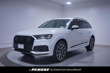 2023 Audi Q7 45 Premium Plus