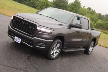 2025 RAM 1500 Tradesman Crew Cab 4x4 5'7' Box