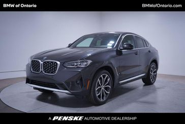 2025 BMW X4 xDrive30i