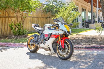 USED 2022 YAMAHA YZFR1 