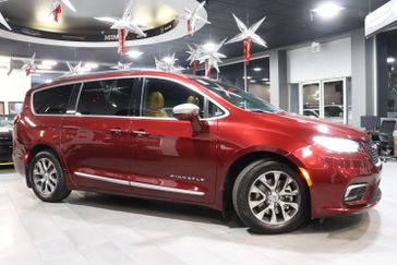 2022 Chrysler Pacifica Hybrid Pinnacle