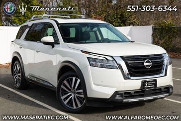 Used 2022 Nissan Pathfinder Platinum