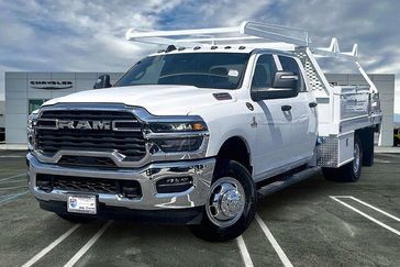New 2026 RAM 3500 Tradesman Crew Cab Chassis 4x4 60' Ca
